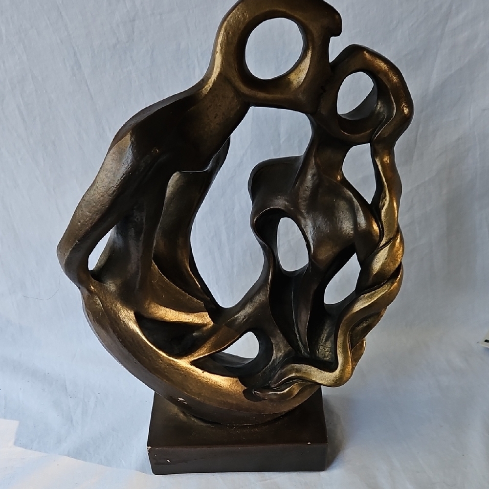 VINTAGE  1991  SCULPTURE  AUSTIN PRODUCTIONS" WEDDING RINGS "BY MARTEL